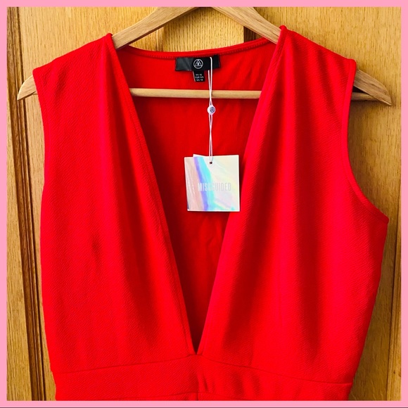 MISSGUIDED | NWT Plunge Front Red Jumpsuit - Picture 3 of 6